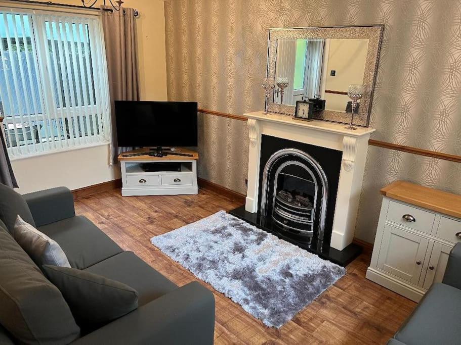 Well Presented 2 Bedroom House Village Holiday Let Strensall Exterior photo